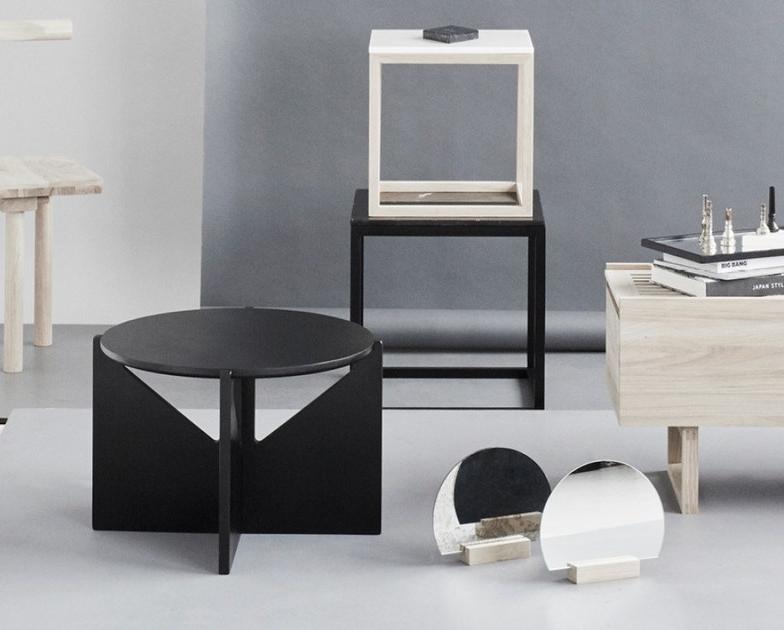 Kristina Dam Studio Низкий круглый деревянный журнальный столик  121-000-000  - Вид №2