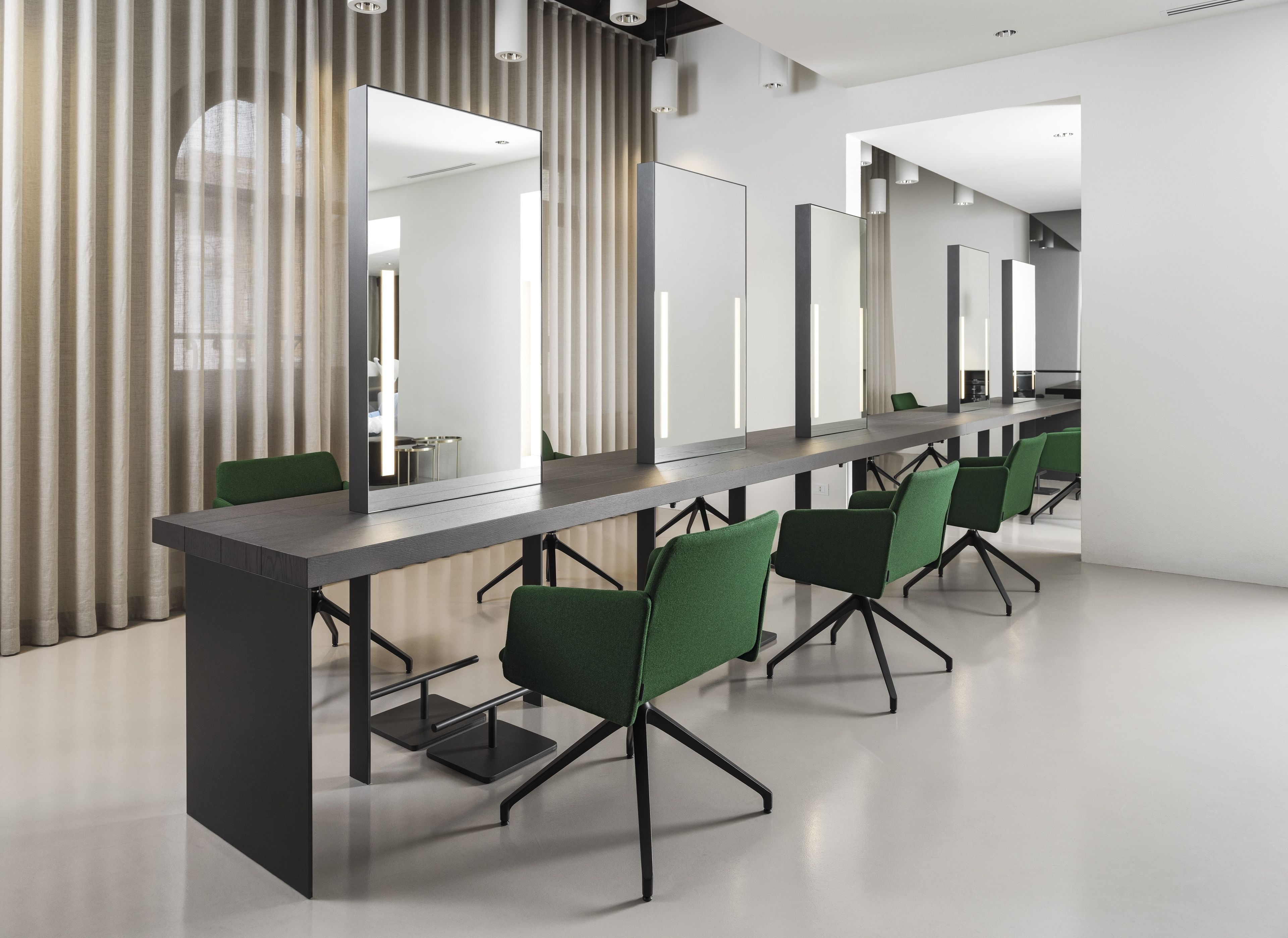 Мягкий операционный стул на насесте Crassevig ARCH-00036970 - Вид №1