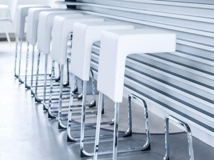 Wiesner-Hager Барный стул на санках с подставкой для ног Fizz 2240 - Вид №1