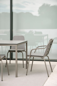 Садовый стул из нержавеющей стали с подлокотниками