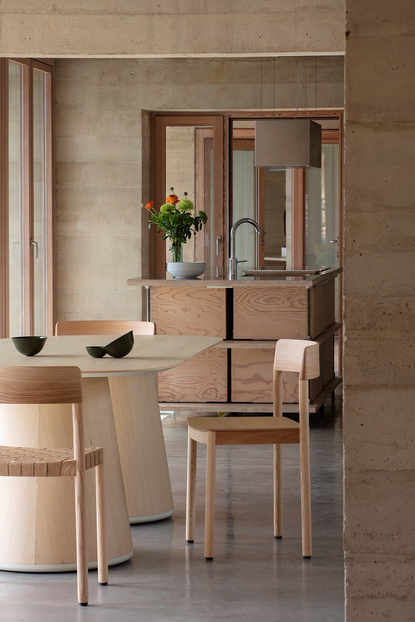 Штабелируемый стул из ясеня Vergés Nela ARCH-00028432 - Вид №1