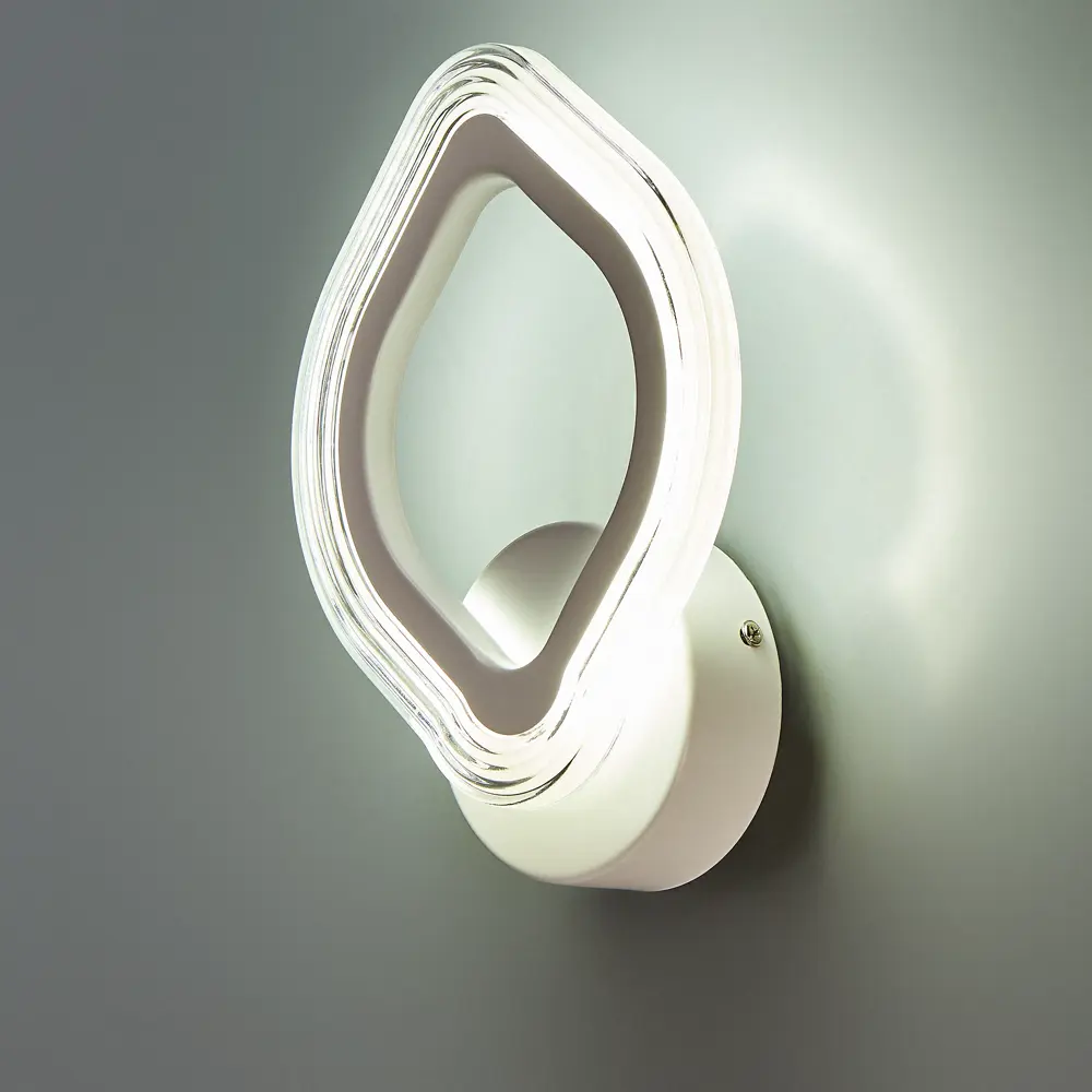 Santreyd SF7132/1W-WT — современный настенный светильник для стильного интерьера 89360460 STLM-1495498 - Вид №1