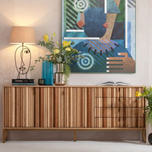 Шкаф из МДФ с распашными дверцами и ящиками