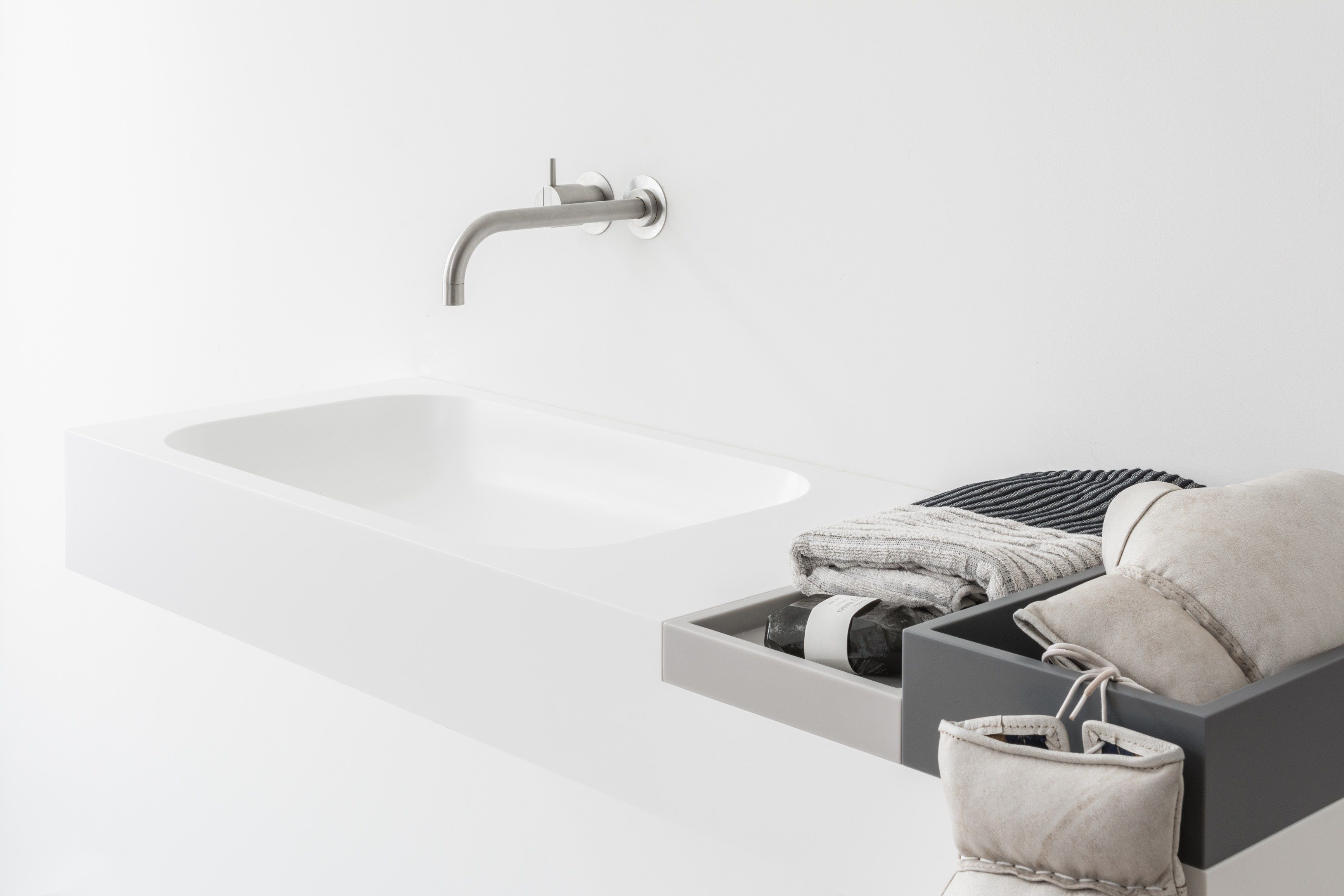 Прямоугольный подвесной умывальник в HIMACS Not Only White ARCH-00047505 - Вид №4