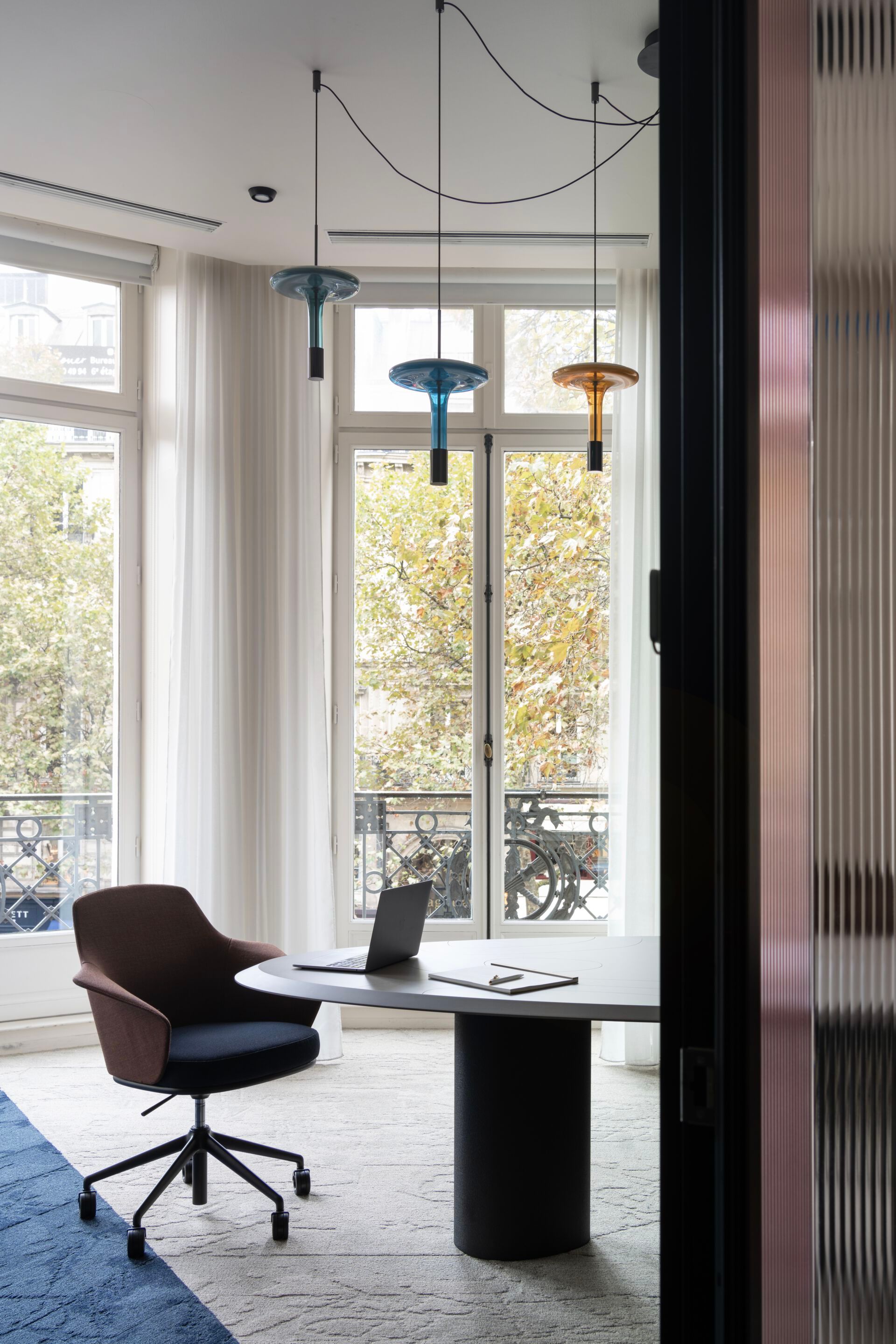 Овальный стол для совещаний из МДФ Cider Edition Monolithes ARCH-00089793 - Вид №8