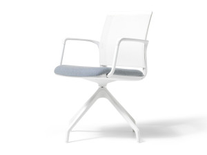 Поворотный стул с подлокотниками