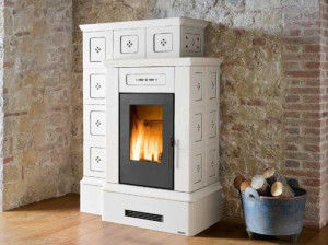 Изразцовая пеллетная печь для обогрева воздуха
