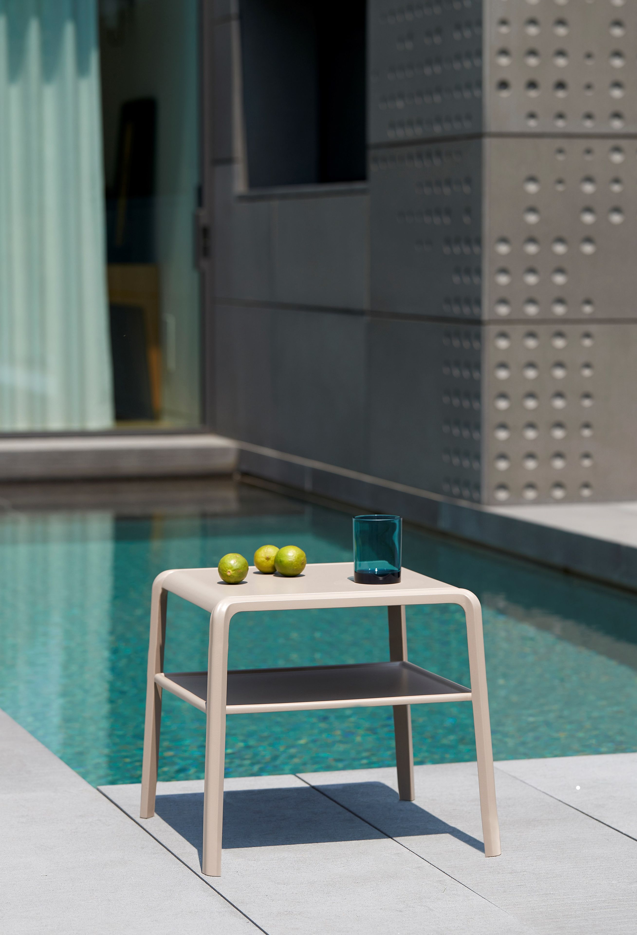 Журнальный столик из инженерного пластика S-CAB SIDE TABLE VELA ARCH-00054056 - Вид №3