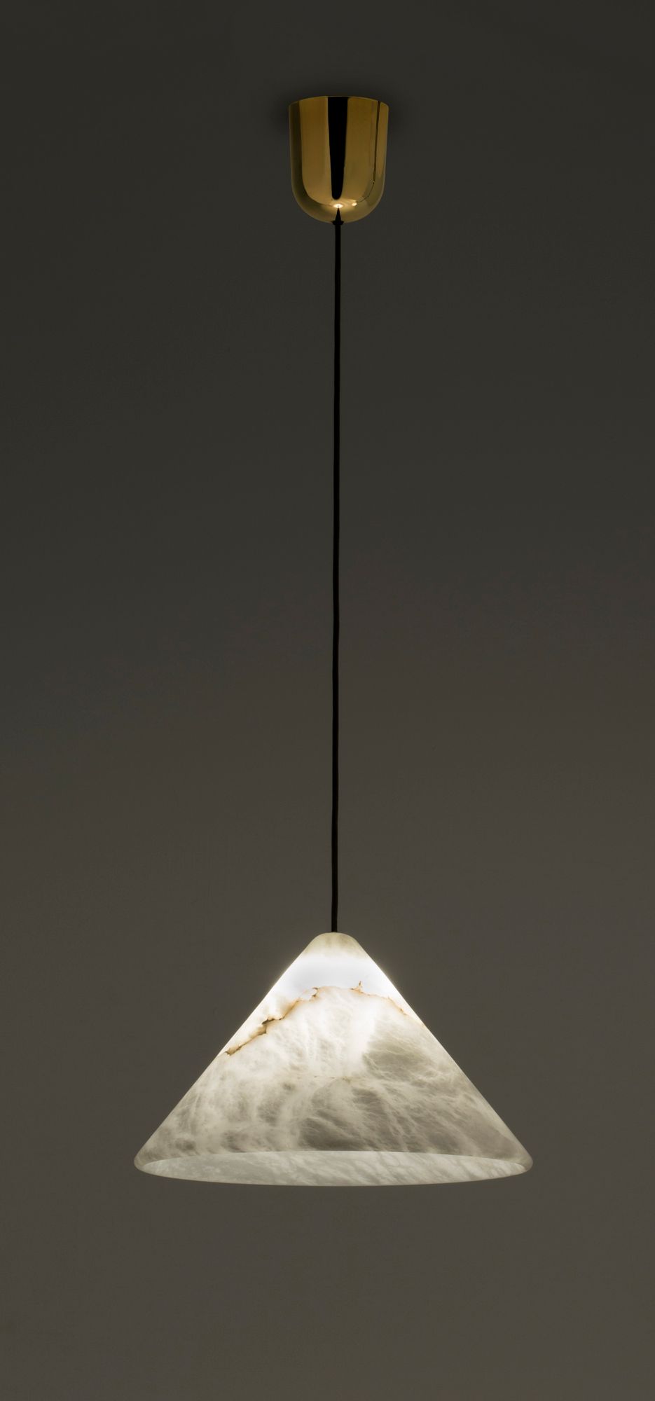 Железный подвесной светильник и алебастровый абажур Alma light ARCH-00103648 - Вид №3