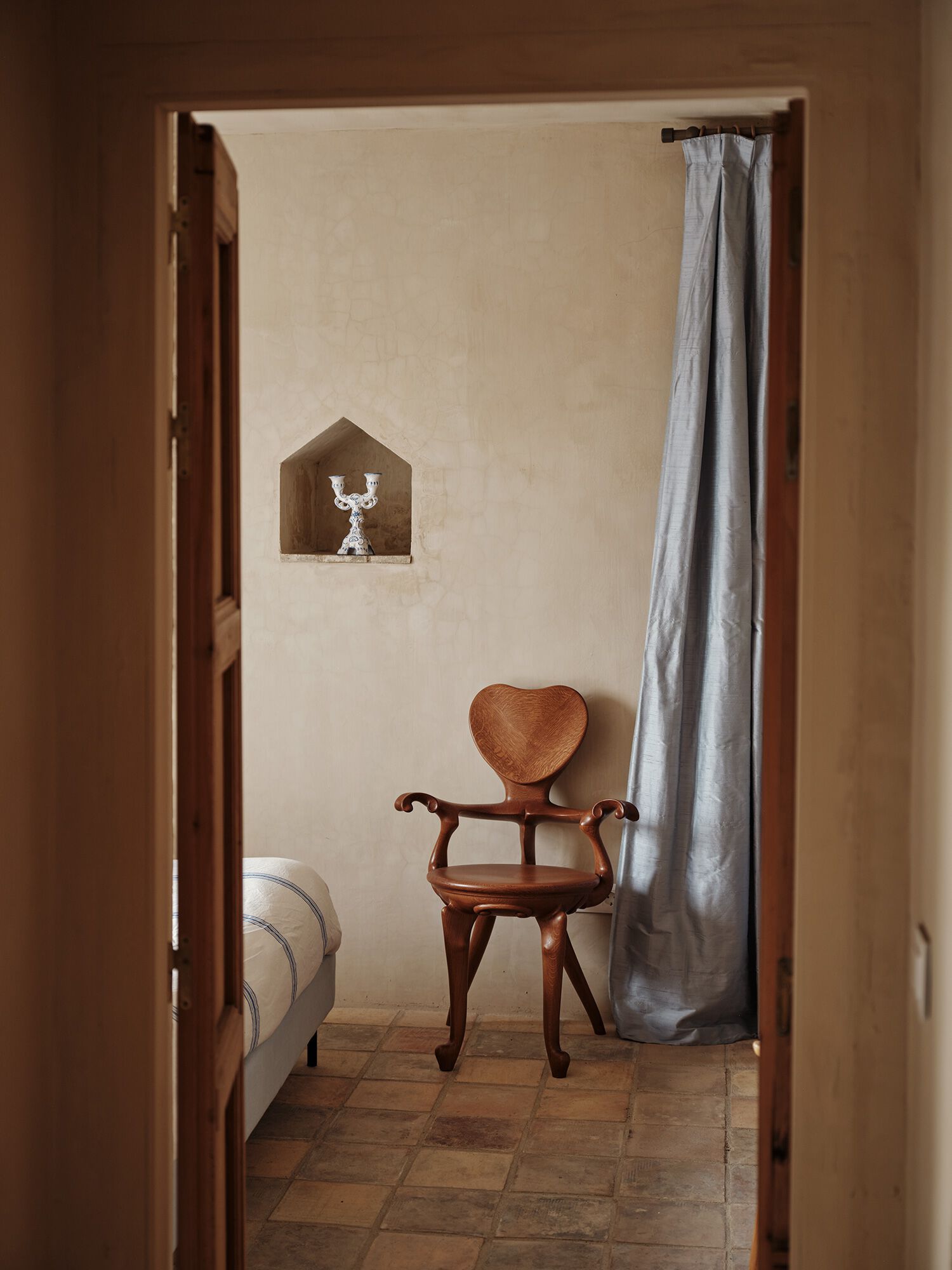 Стул из массива дерева с подлокотниками BD Barcelona ARCH-00142689 - Вид №8