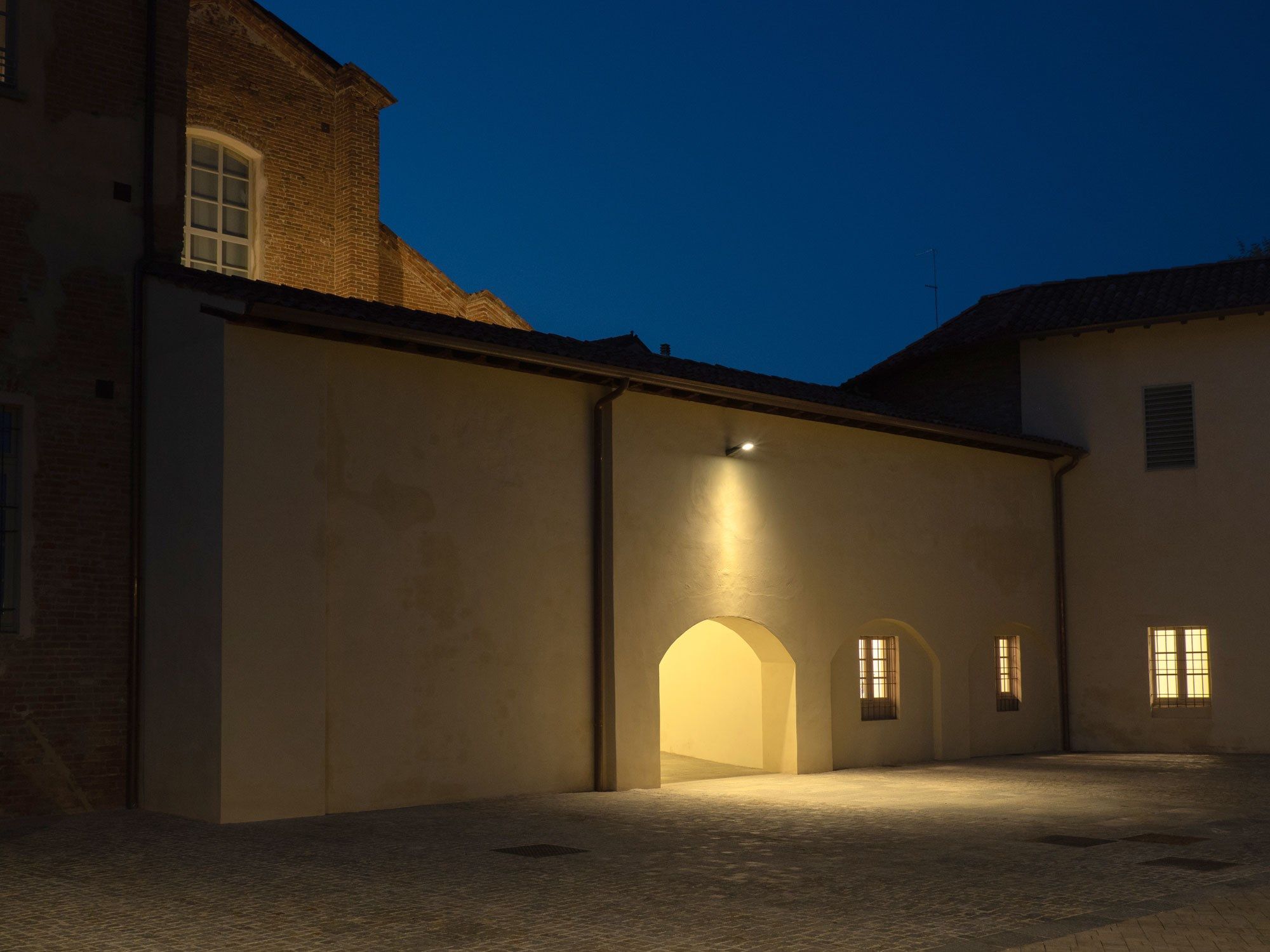 Металлическая светодиодная наружная настенная лампа Deltalight Polesano ARCH-00117939 - Вид №9