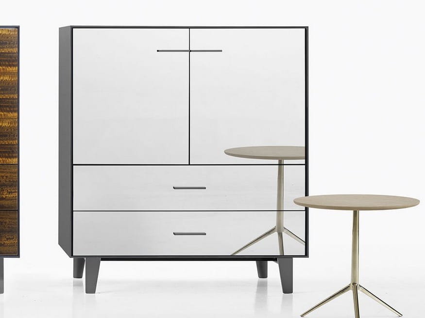 Стеклянный шкаф с распашными дверцами с ящиками B&B Italia эвкалипт ARCH-00080674