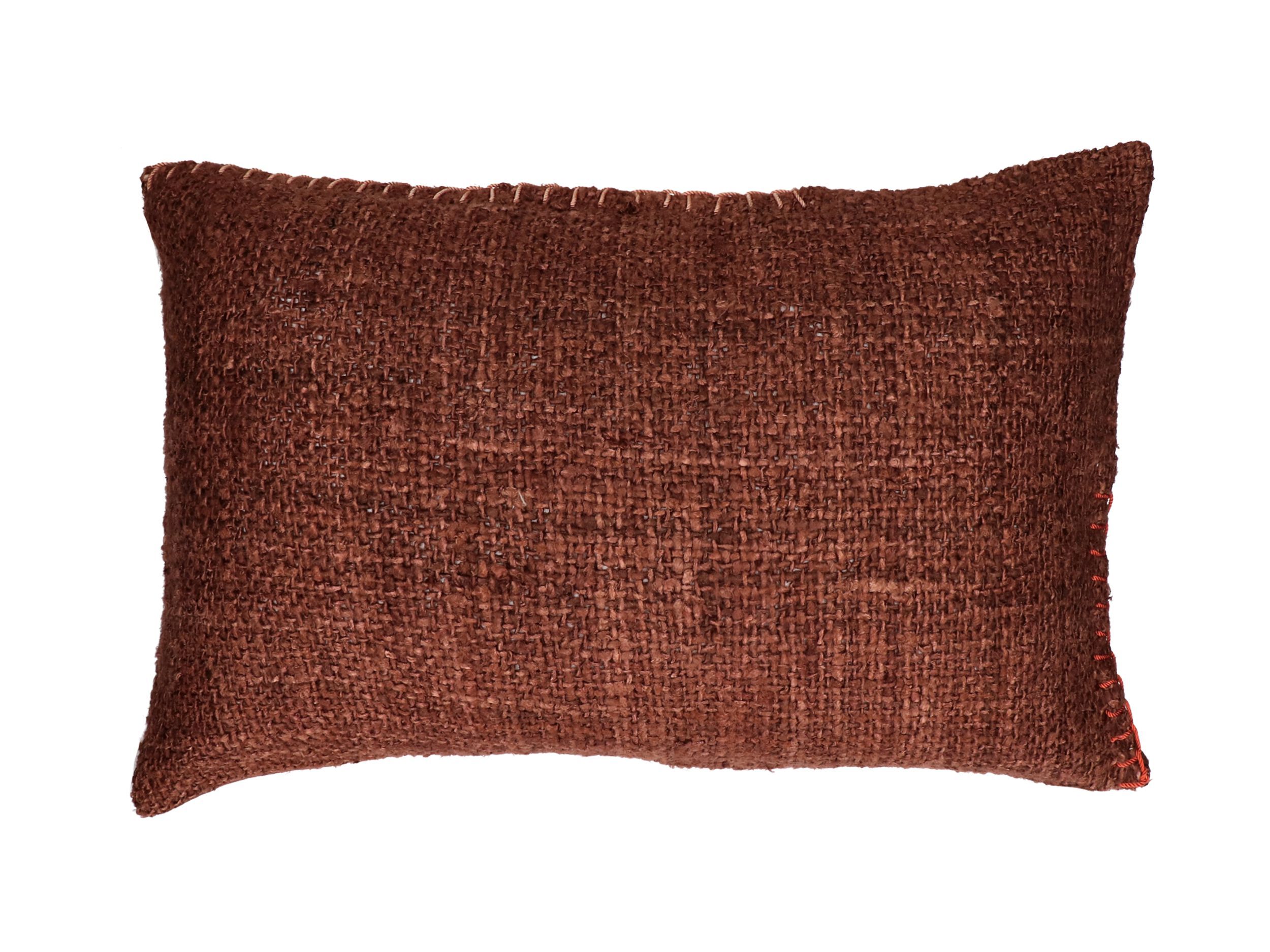 Обычная подушка из вискозы с огнестойким наполнителем POMAX Ayala ARCH-00035958