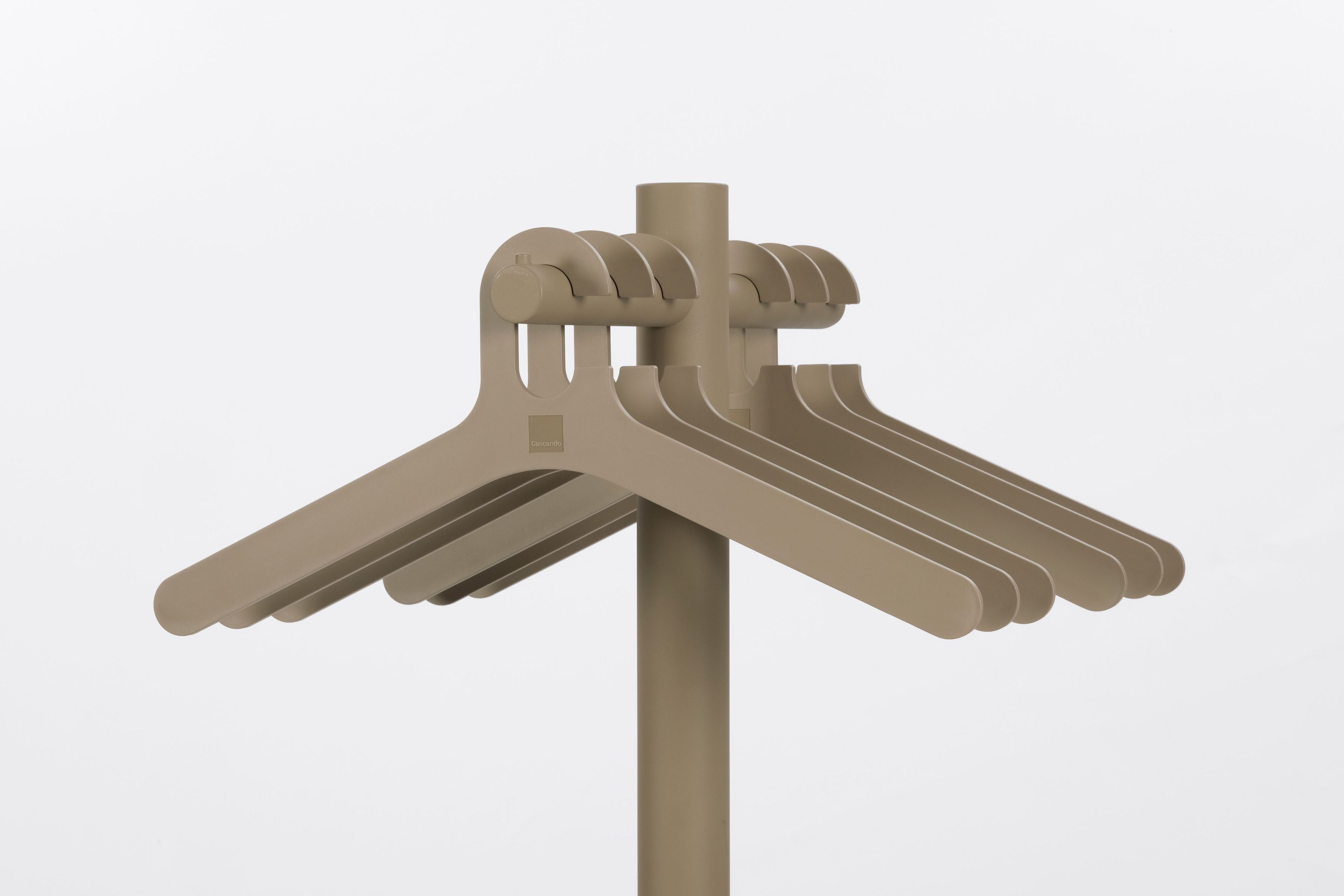 Пластиковая вешалка для одежды Cascando Полюс ARCH-00115512 - Вид №1