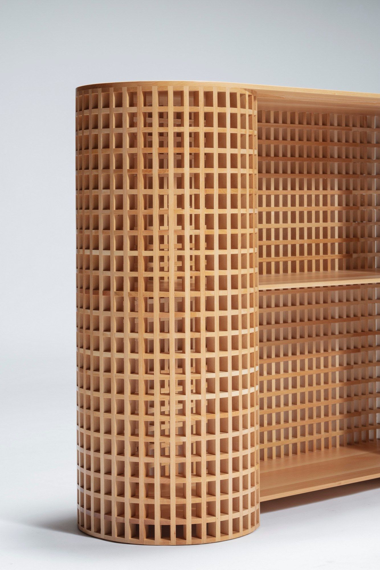 Сервант из грецкого ореха с распашными дверцами Medulum Carabottino ARCH-00016575 - Вид №6