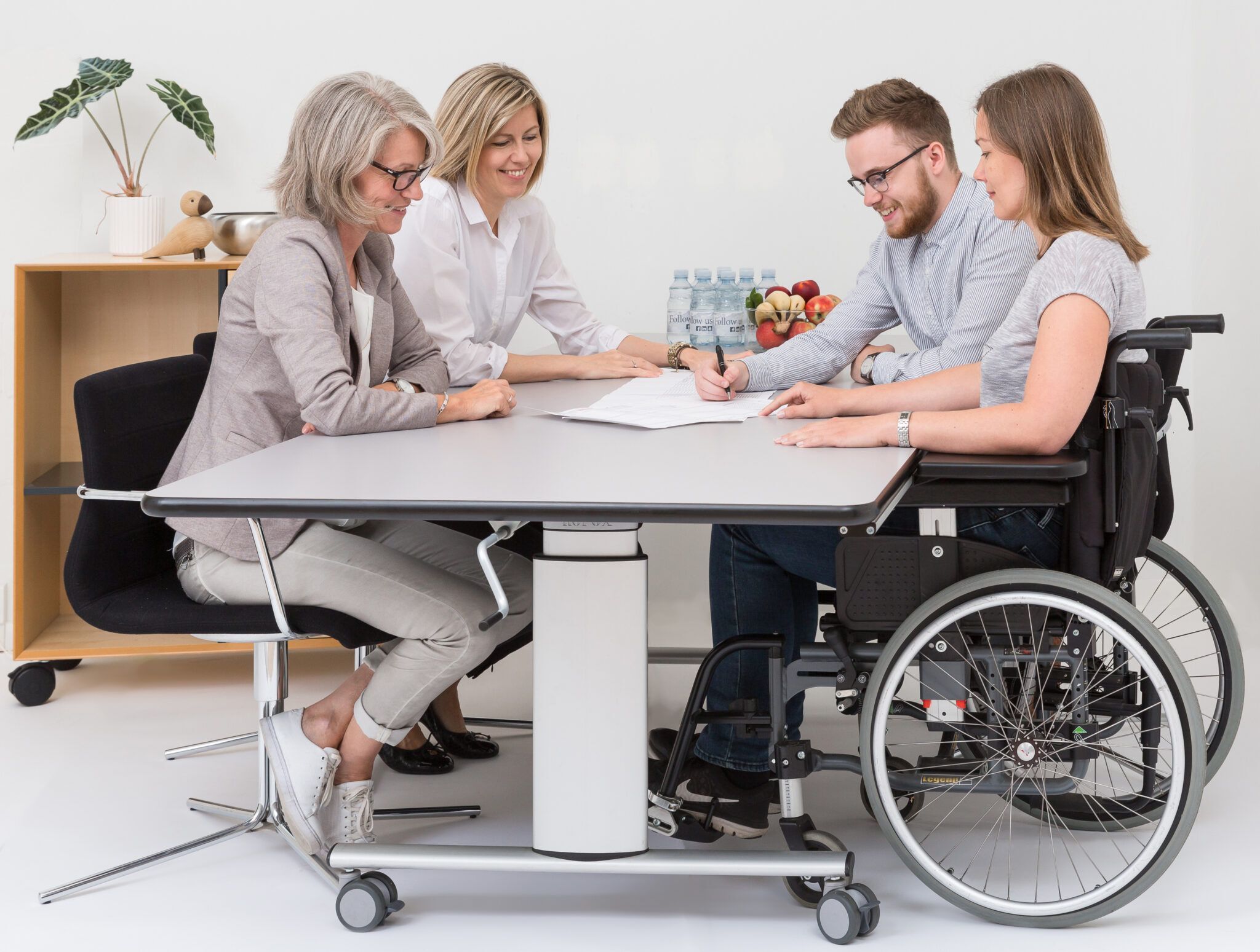 Регулируемая высота конференц-стол с колесами Ropox ARCH-00057801 - Вид №2