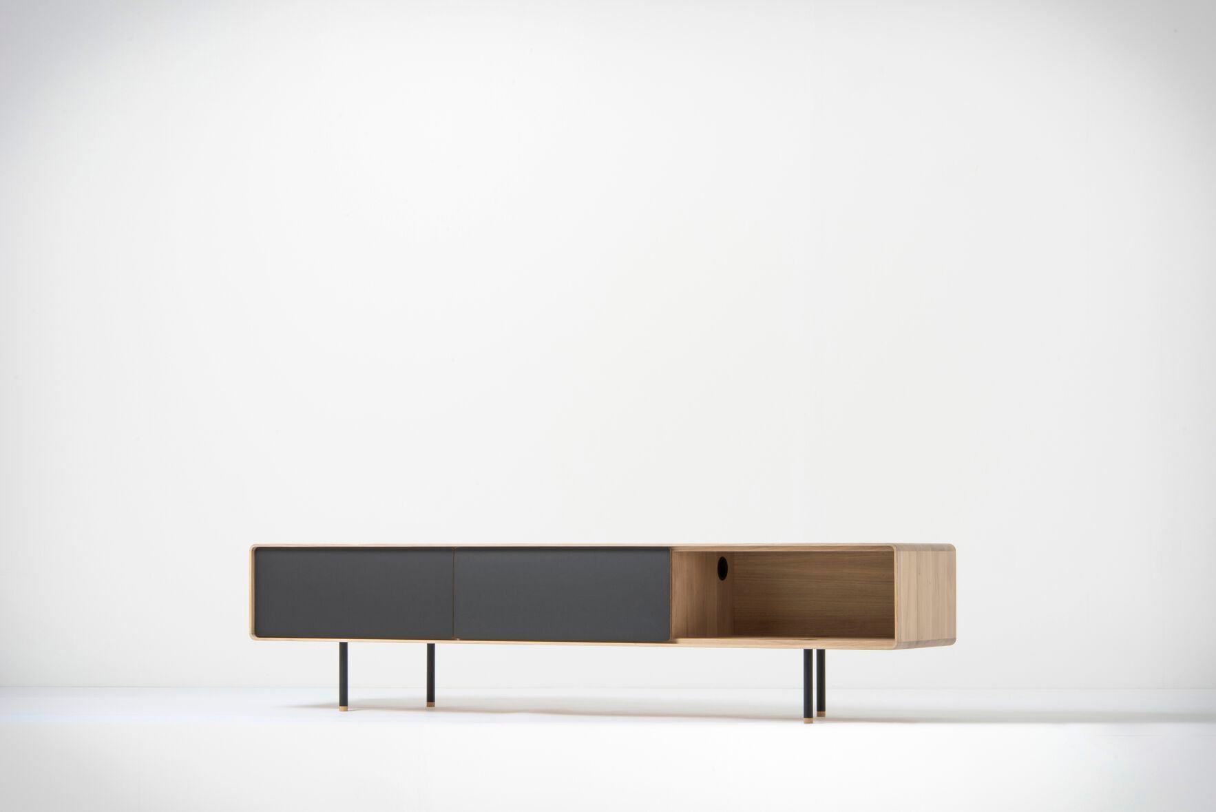 Дубовый шкаф для телевизора с ящиками Gazzda ARCH-00146365 - Вид №7