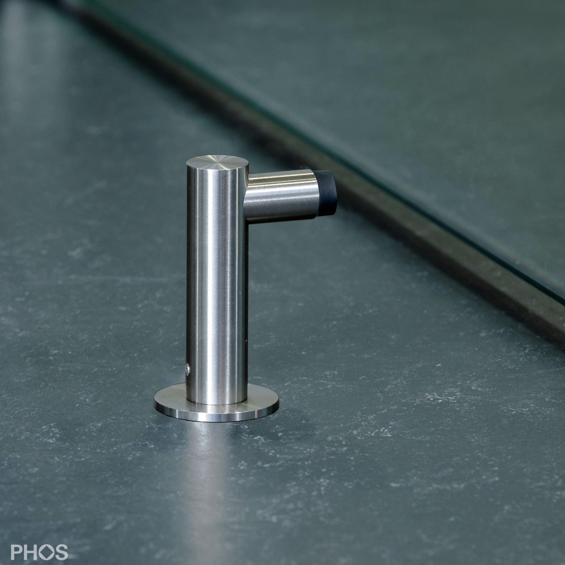 TSL20-77 L-образный дверной упор, привинченный, резиновый амортизатор на высоте 6,6 см. PHOS 