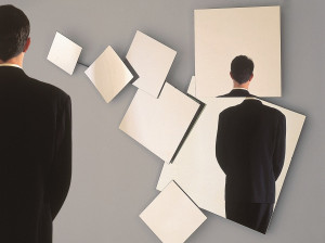 Настенное зеркало