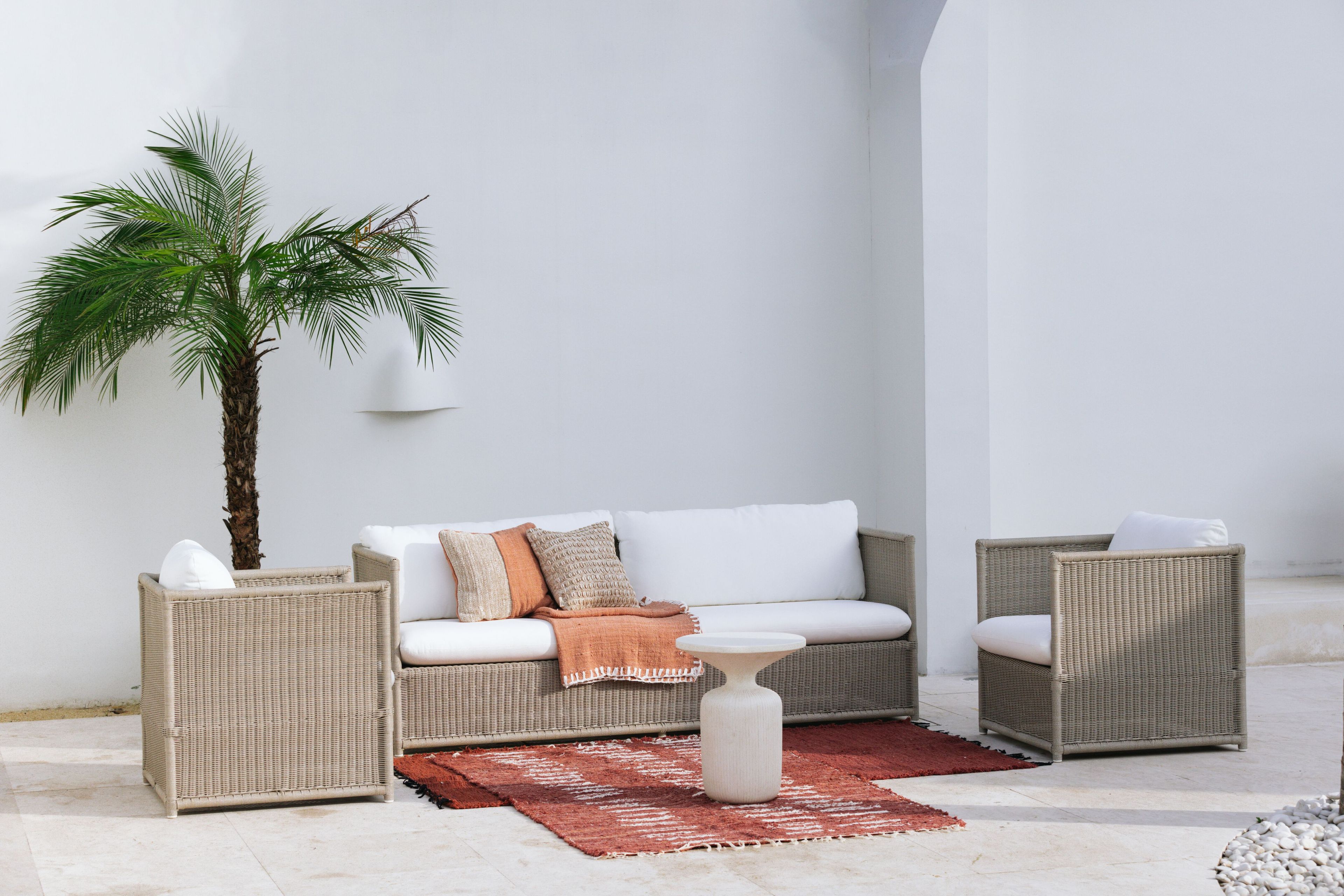 Круглый журнальный столик из волокнистого бетона cbdesign Space ARCH-00033654 - Вид №7