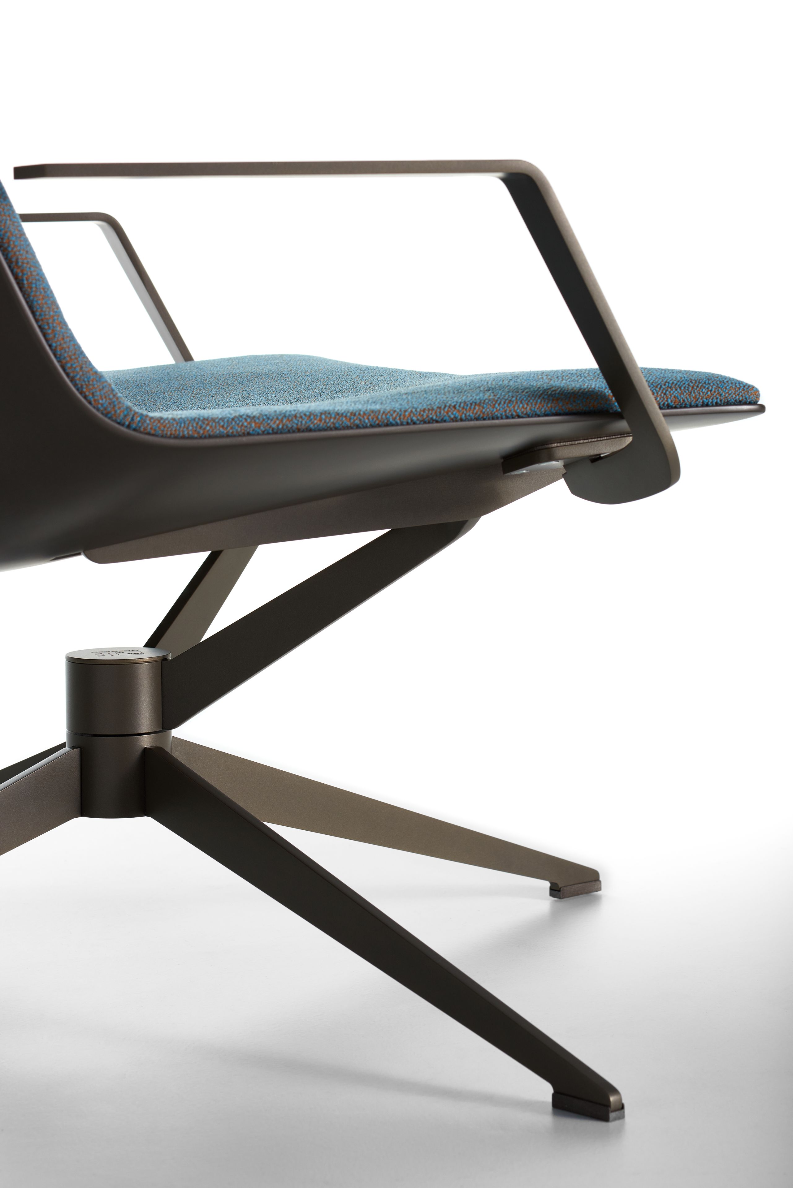 Кресло с высокой спинкой MDF Italia ARCH-00041230 - Вид №2