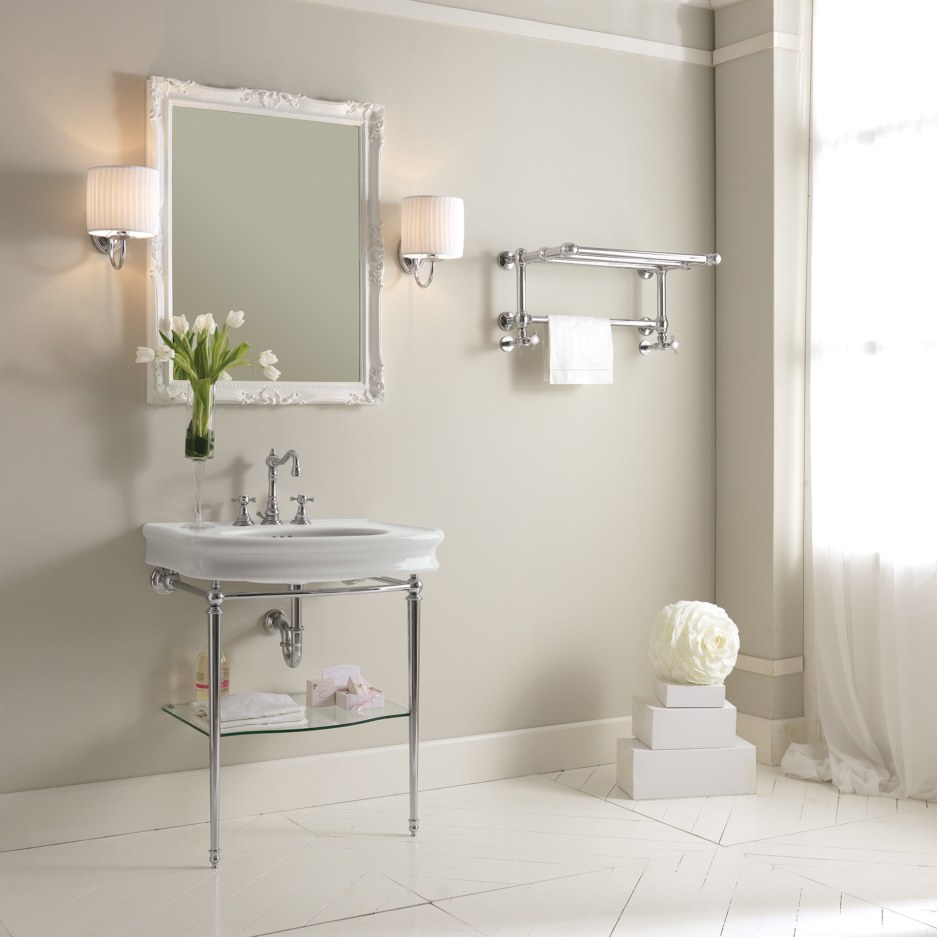 FL3070 3SC Консоль Florian с умывальником LA11, сифоном и полотенцами Classico Treesseci 3SC - Вид №1