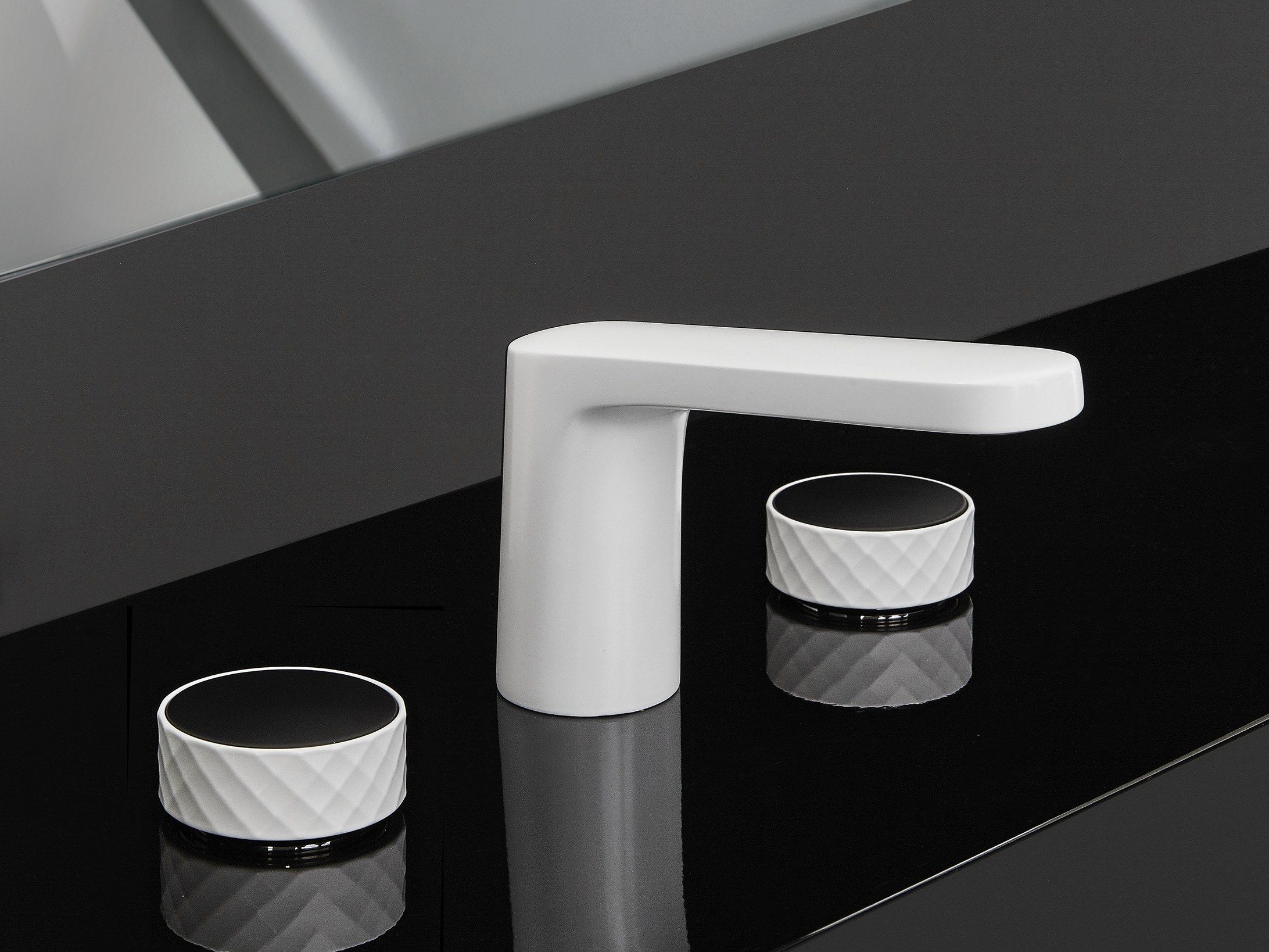 Смеситель для раковины с 3 отверстиями FIMA CARLO FRATTINI текстура ARCH-00084331 - Вид №1