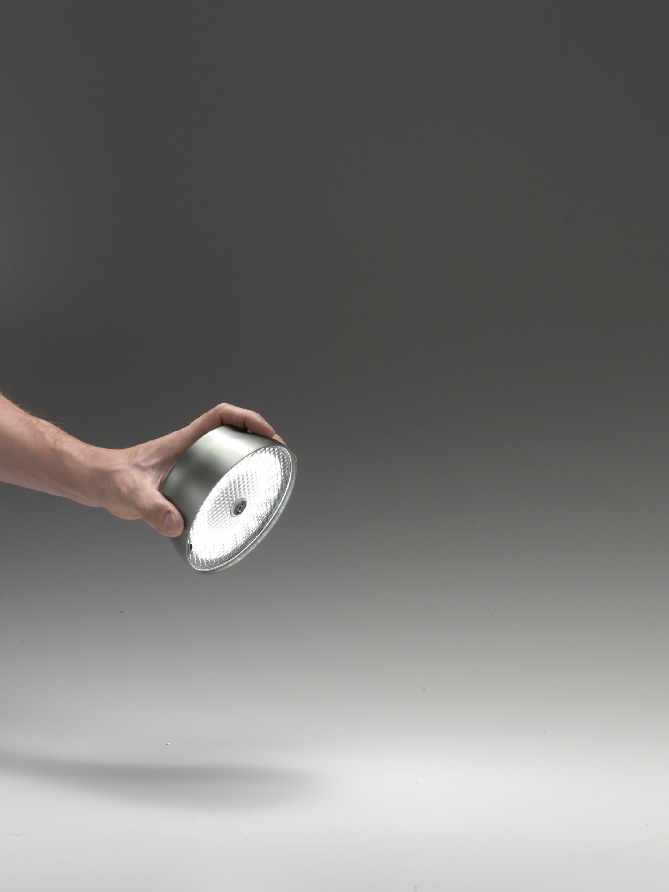 Аккумуляторная настольная лампа Zafferano Sister Light Wi-Fi ARCH-00125653 - Вид №10