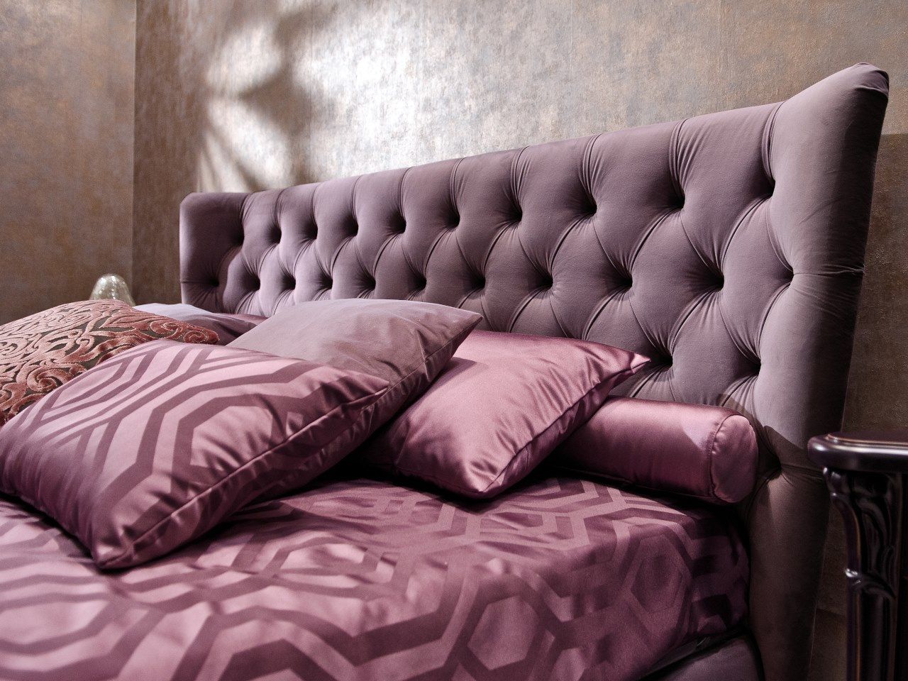 Двуспальная мягкая кровать из ткани с капитонным изголовьем CASA +39 City ARCH-00110107 - Вид №1