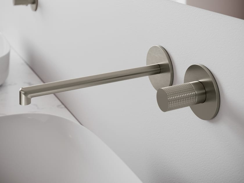 Латунный однорычажный настенный смеситель для раковины с 2 отверстиями Rubinetterie Treemme T30 ARCH-00047673