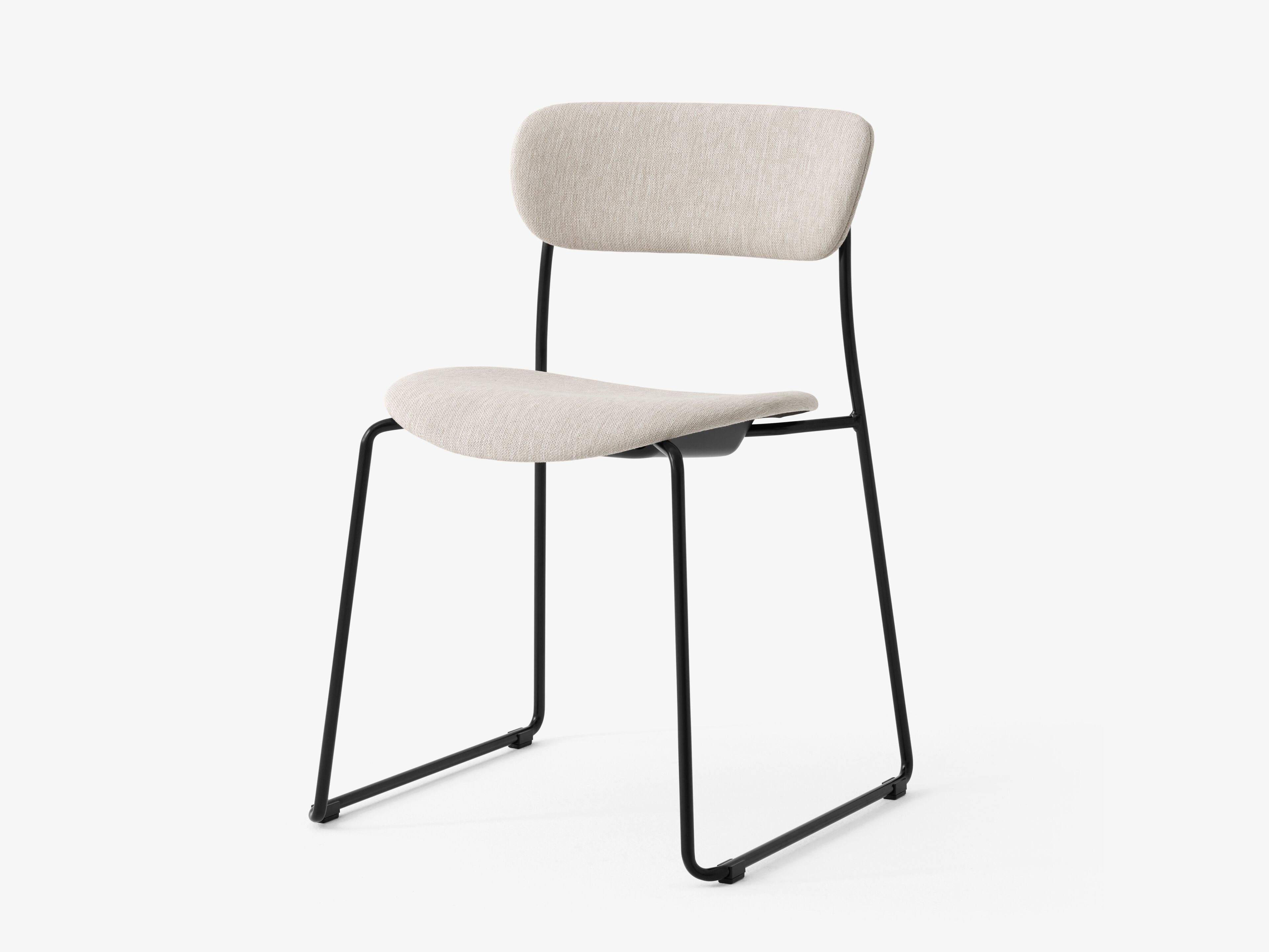 Стул с мягкой деревянной салазкой &Tradition павильон ARCH-00148637