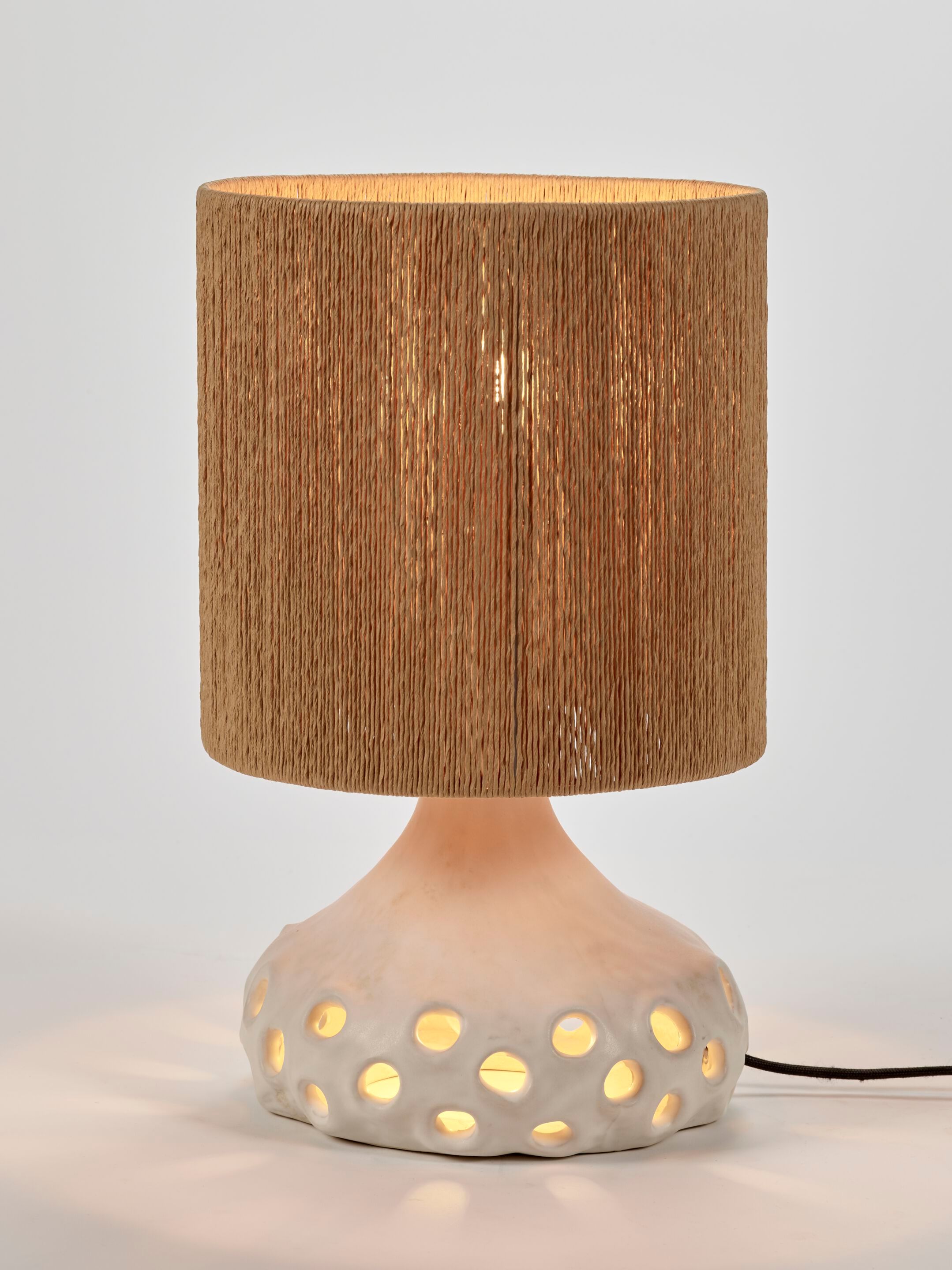 Светодиодная настольная лампа из камня Serax Oya ARCH-00150020 - Вид №2