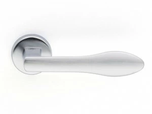 Pasini Ручка из латуни на розетке  8341