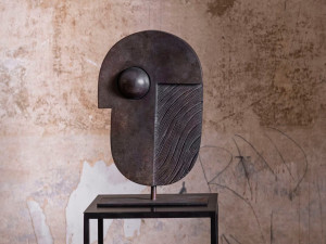 Бронзовая скульптура