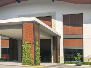 Алюминиевые жалюзи с фиксированными ламелями