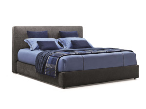 Мягкая двуспальная кровать