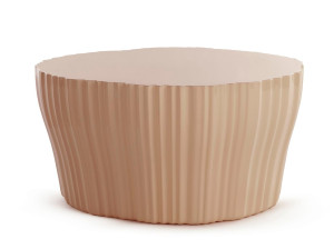 Круглый журнальный столик из переработанного материала