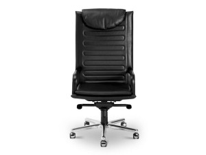 Кожаное офисное кресло с высокой спинкой