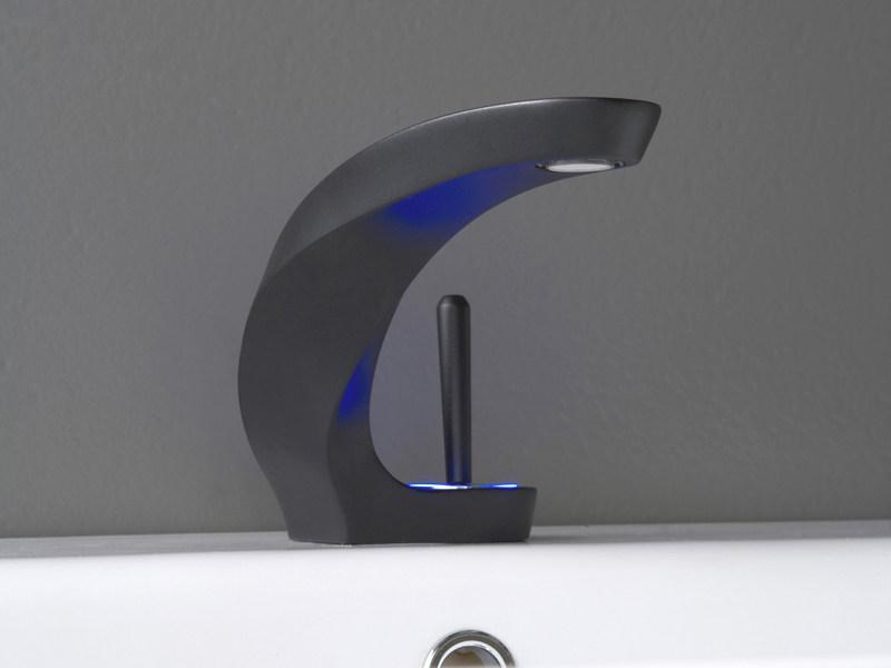 GRAFF Электронный смеситель для раковины Ametis sun-id-1423860 - Вид №1