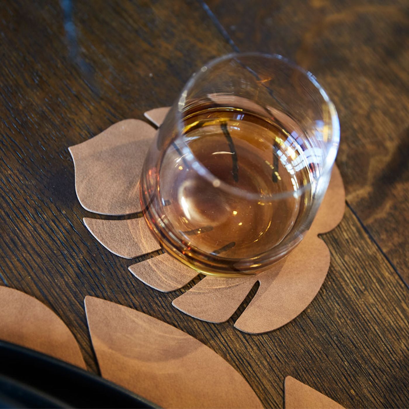 990077 NUPO nature подстаканник лист монстеры 14х12 см, толщина 1,6мм;LIND DNA  - Вид №1