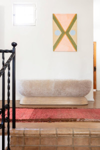 Мягкая скамейка из искусственного меха