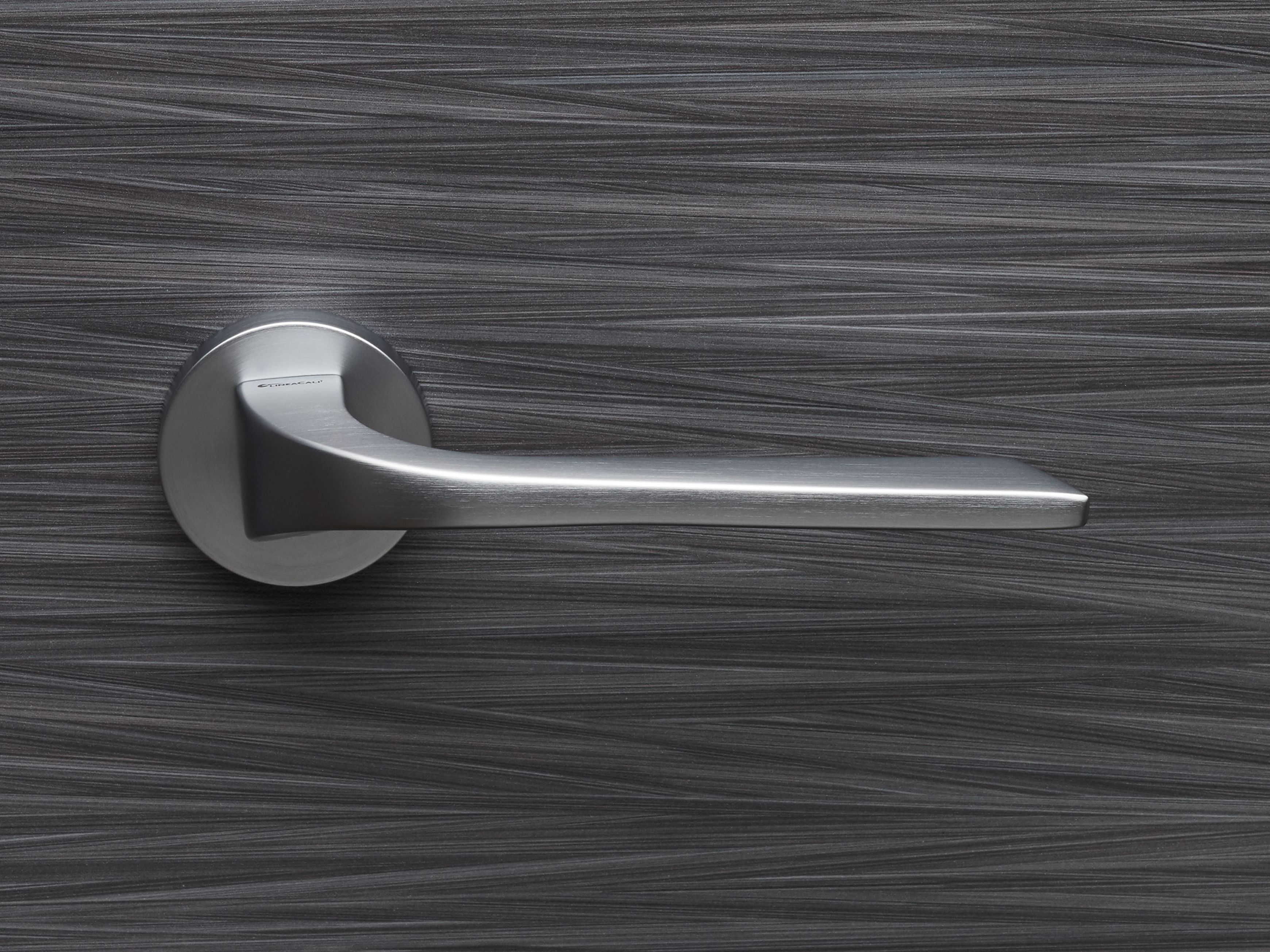 Латунная оконная ручка на розетке LINEA CALI' Living ARCH-00082755 - Вид №2