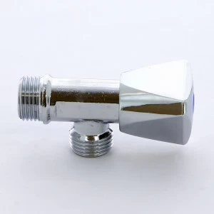 Вентиль угловой компактный универсальный хромированный ITAP 1/2"х1/2"