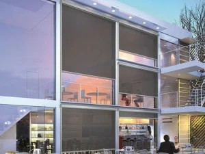 Mottura Моторизованный тент с боковыми направляющими Tende a rullo da esterno