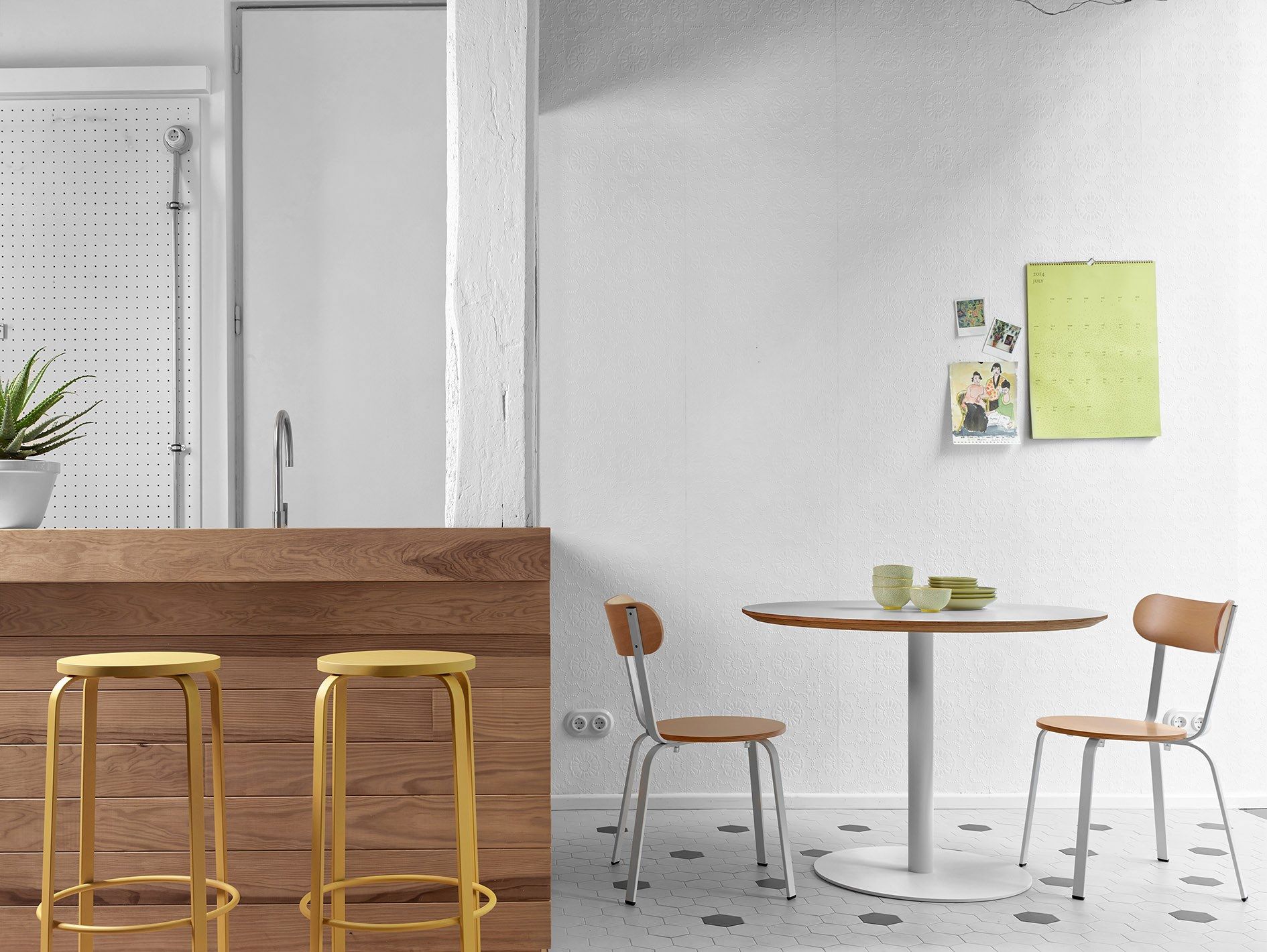 Высокий стул с подставкой для ног ONDARRETA CHICO ARCH-00098592 - Вид №4