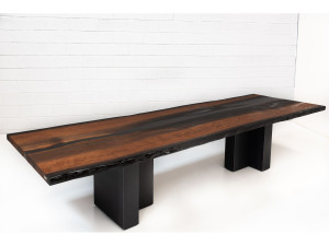 Стол из ископаемого дуба