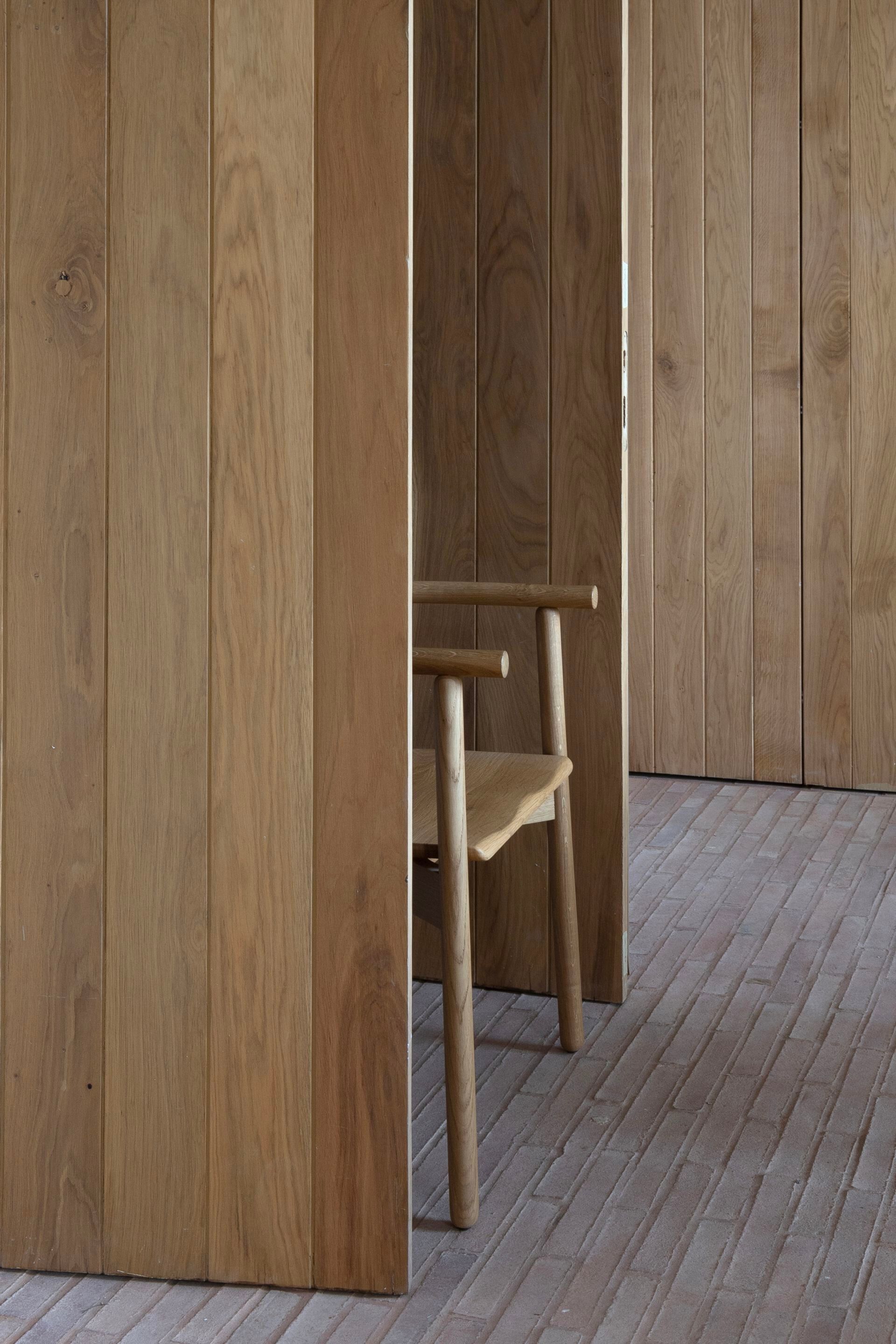 Деревянный стул с подлокотниками Branca Lisboa MARS ARCH-00110426 - Вид №2