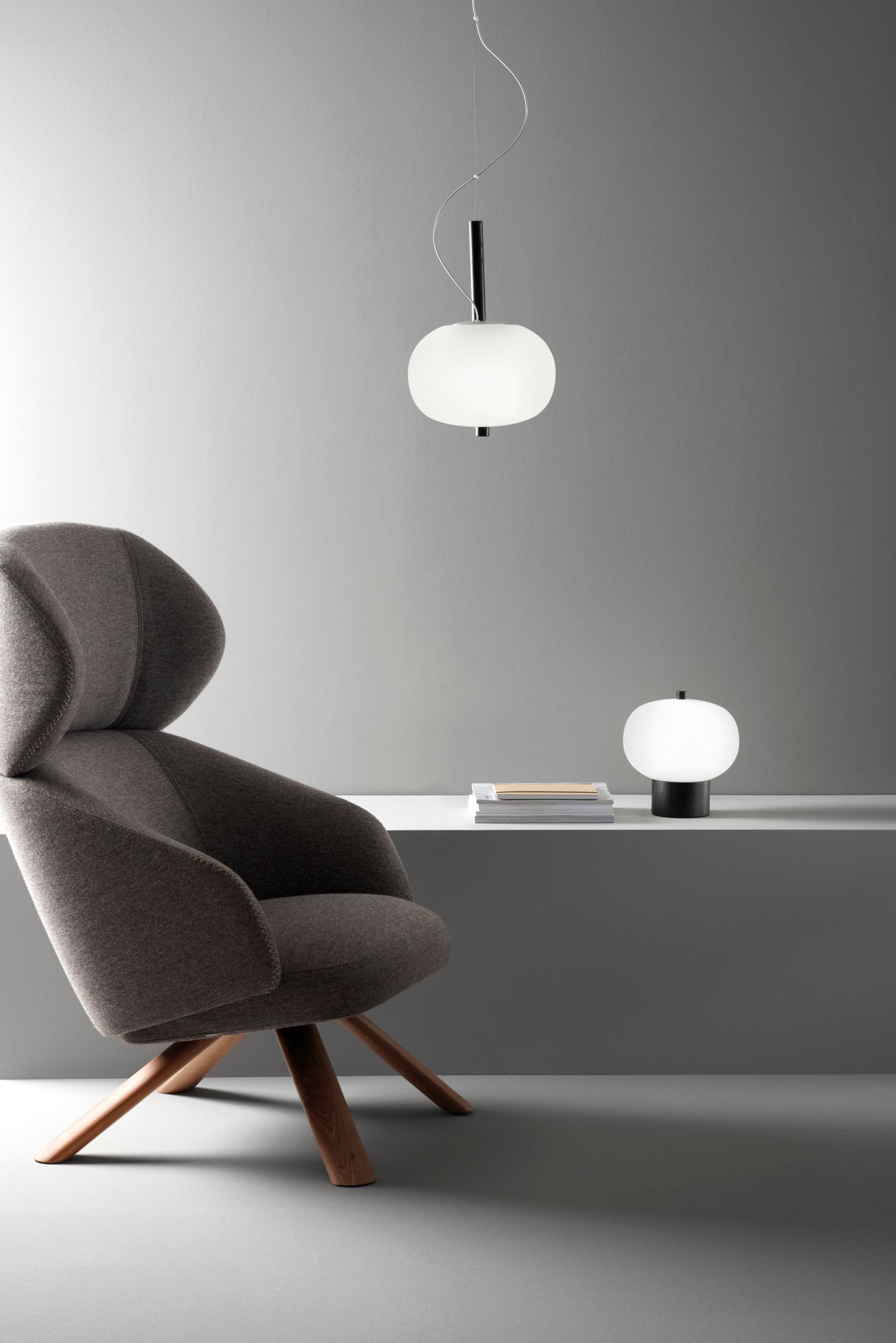 Светодиодная настольная лампа из опалового стекла LedsC4 Ilargi ARCH-00039595 - Вид №5