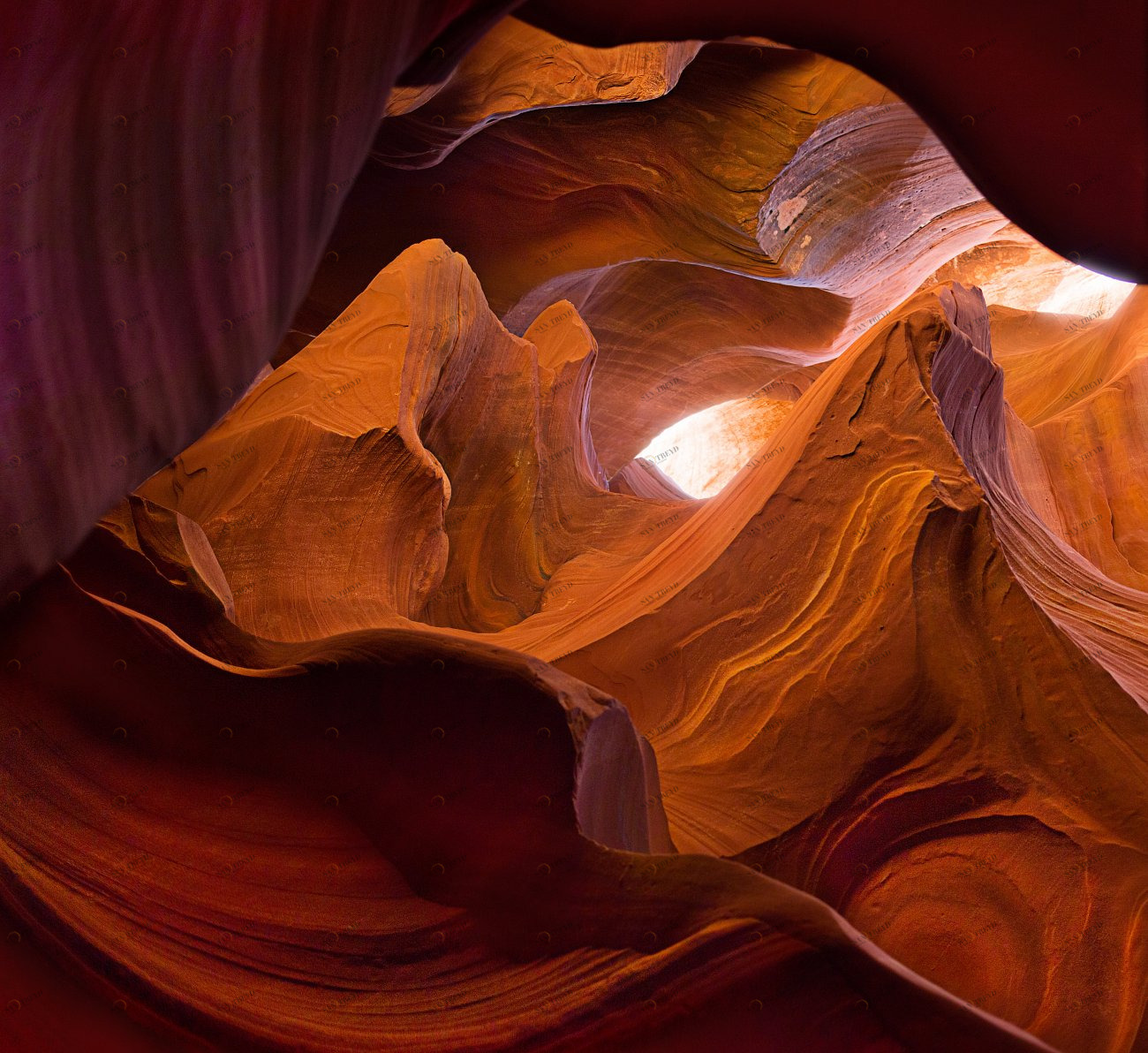 Фотокартина 55х50 см "Маска" PANKOVSKY STUDIO ПЛАСТИФИКАЦИЯ 015916 Коричневый;красный;оранжевый 