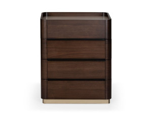 Деревянный комод